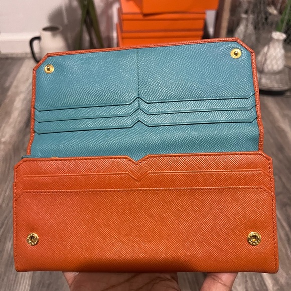 Authentic Prada wallet - Picture 5 of 9